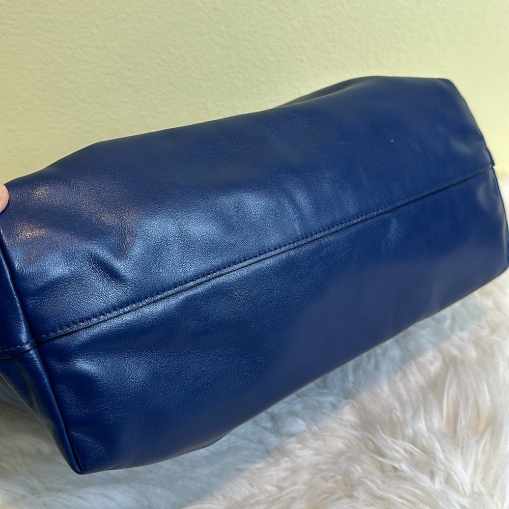 💯Authentic Prada Tote Leather Women's Bag🍀 - Picture 6 of 15